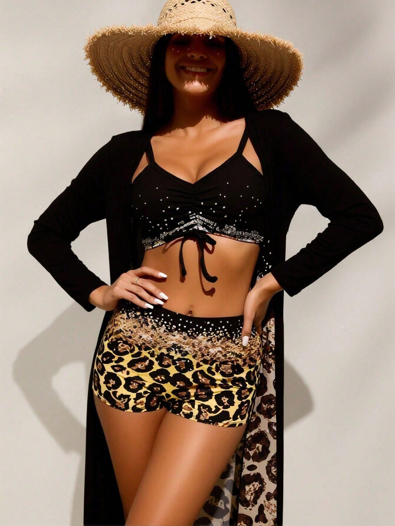 Shorts - Top de Biquíni Preto com Strass