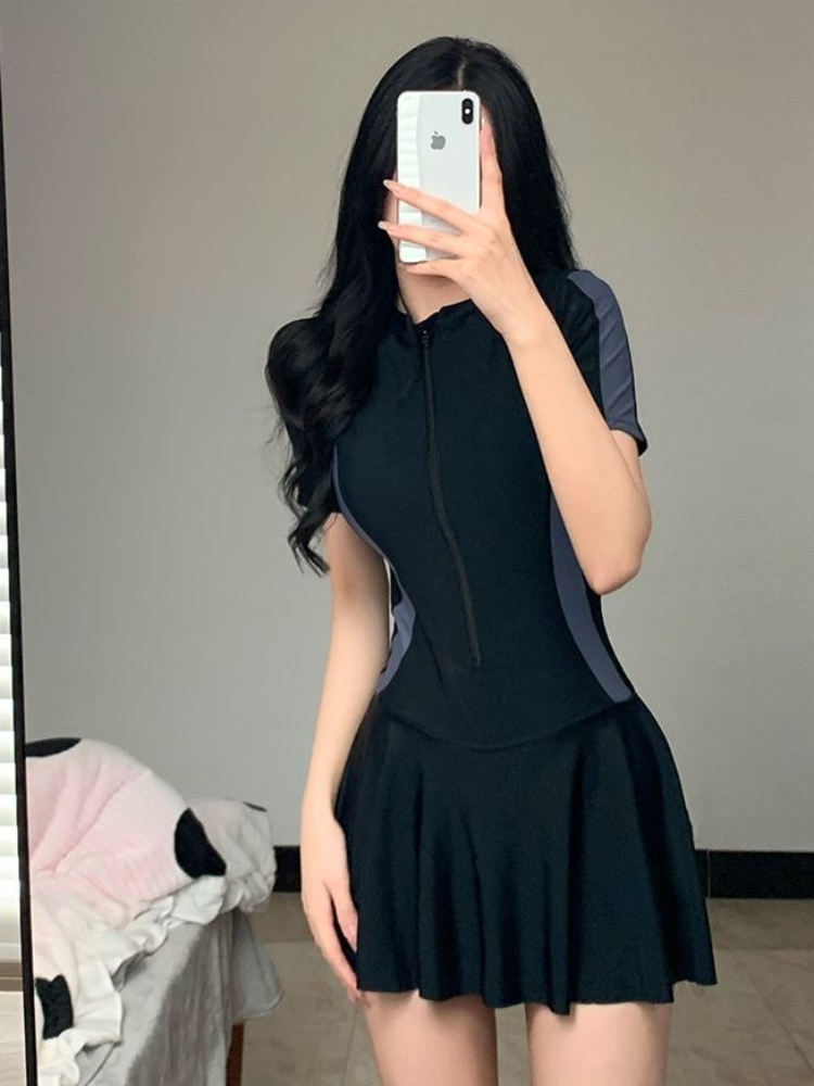 Novo Maiô Feminino Modesto de  - Suits avaliação e preço